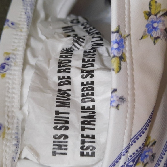 NWT ANTONIO MELANI BLUE BELTED ABYSS FLORAL/STRIPED ONE PIECE SWIMSUIT SZ L - Picture 9 of 16